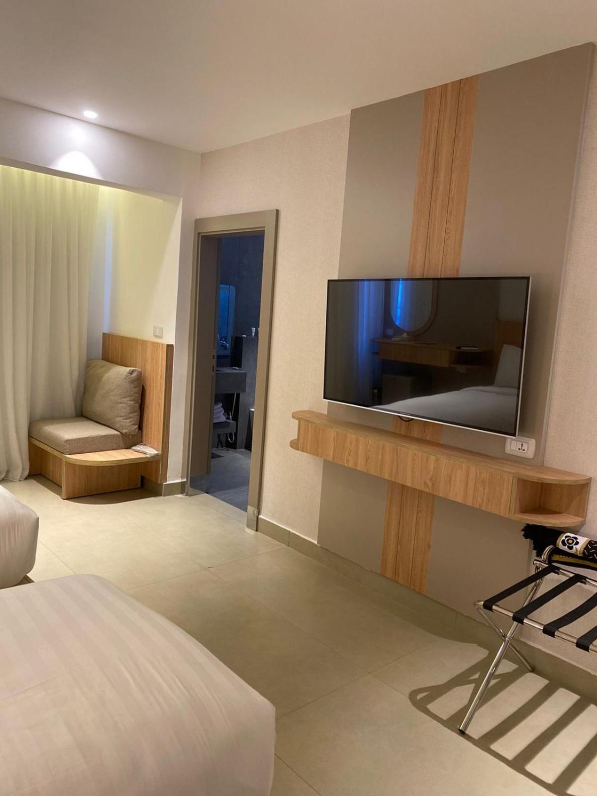 G Hotel Amman Bagian luar foto