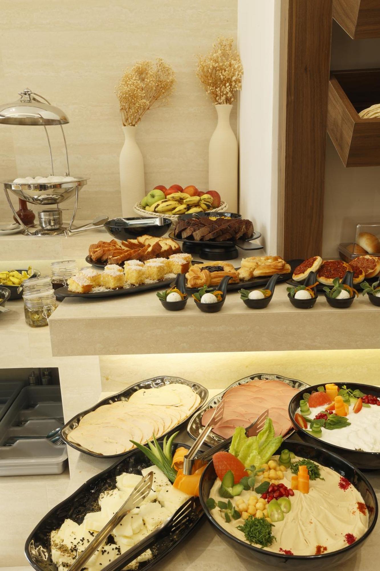 G Hotel Amman Bagian luar foto