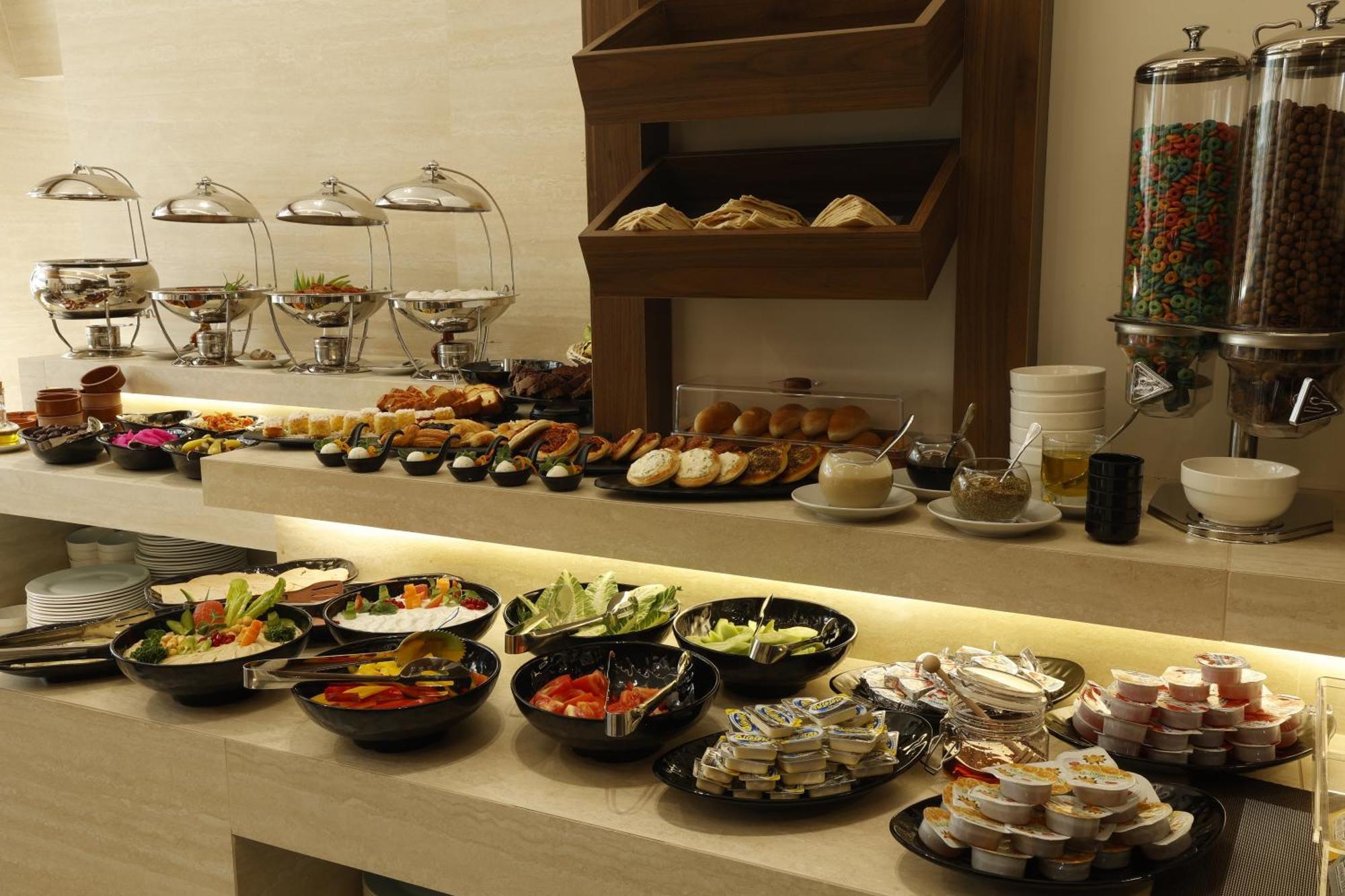 G Hotel Amman Bagian luar foto